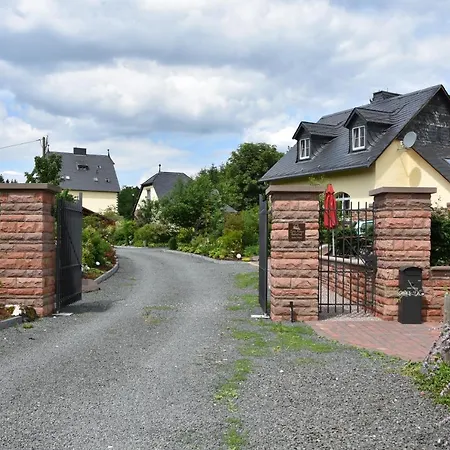 Falkennest * Dhronecken